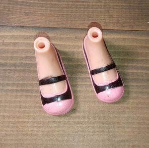 MGA Entertainment Bratz Dolls friends Moxie Girlz sized sandals flats shoes
